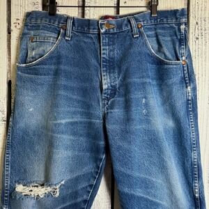 BTG Wrangler Relaxed Fit Distressed Blue Denim Jeans Men's 36 x 30 Coboy Rodeo